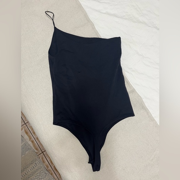 Aritzia Babaton off the shoulder bodysuit - Picture 2 of 5